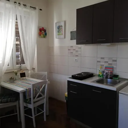 Optimist Split/city Center Apartmán *